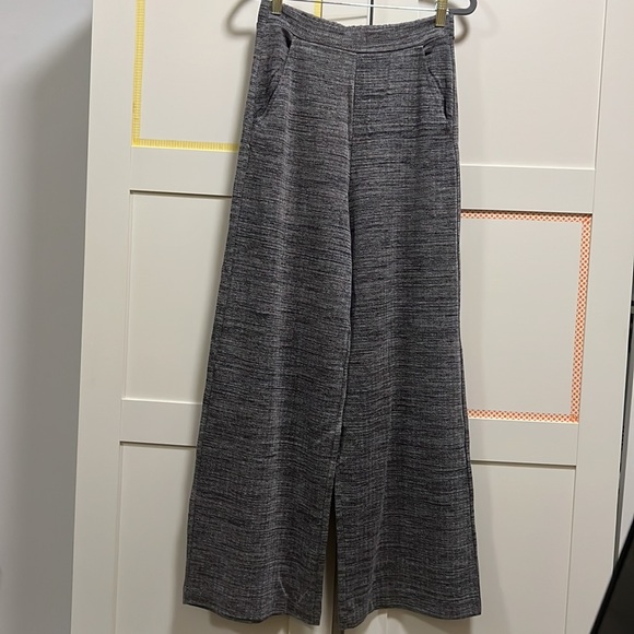Banana Republic wide-leg pull up slacks in heather gray XS - Picture 2 of 6